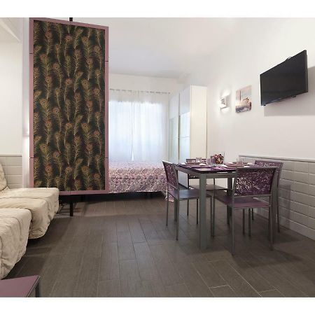 My Purple Apartment In The Center Of Рим Экстерьер фото