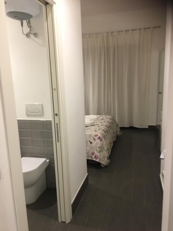 My Purple Apartment In The Center Of Рим Экстерьер фото